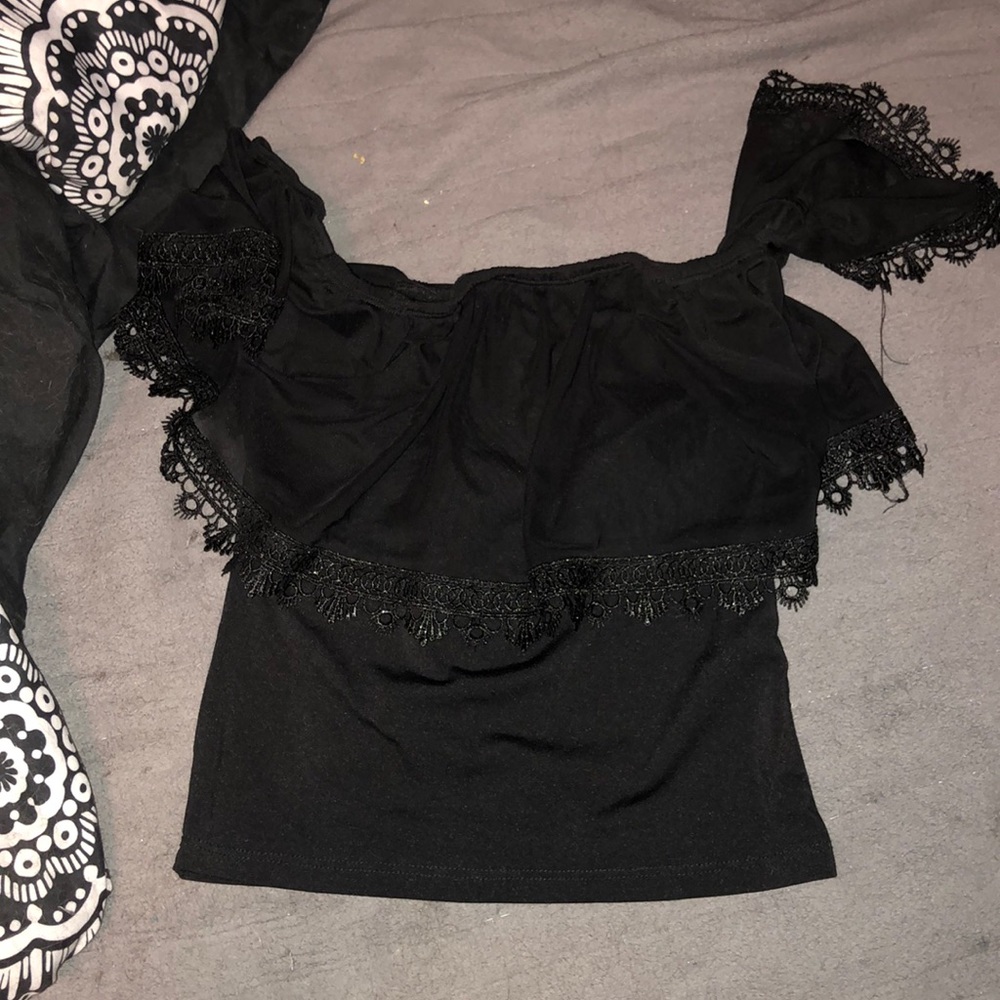 A black shirt